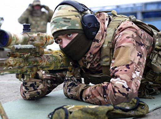 سربازان روس از کریمه وارد اوکراین شدند / اوکراین: روسیه امروز به کی‌یف حمله می‌کند؛ روز سختی خواهد بود