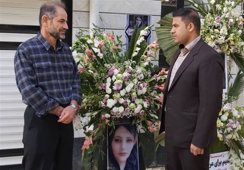 پدر مهسا امینی: مانتو دخترم مشکلی نداشت؛ حجابش پوشیده بود / طرح برخی ادعاها مبنی بر اینکه من اجازه عمل مهسا را نداده‌ام، دروغ بوده و صحت ندارد
