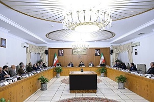 دست دولت تا کتف در جیب مردم است