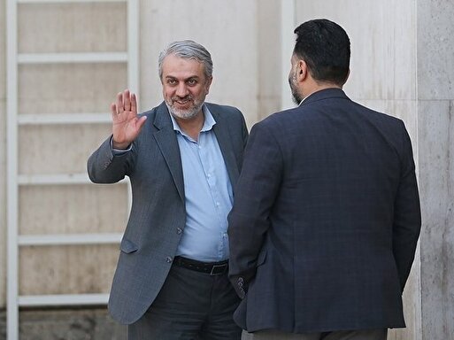 فاطمی امین با ۱۶۲ رای موافقِ استیضاح، از وزارت صمت برکنار شد