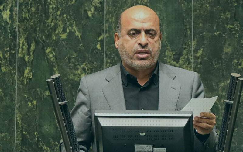 آنقدر لابی میکنند تا طرح استیضاح وزیر اقتصاد را از دستور خارج کنند