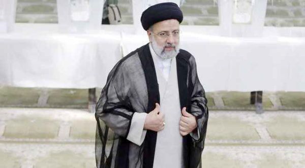 پشیمانی۹۵ درصد نمایندگان از دعوت رئیسی برای ریاست جمهوری