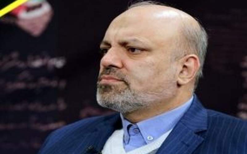 حرکات عجیب یک نماینده هنگام درد دل معلمان