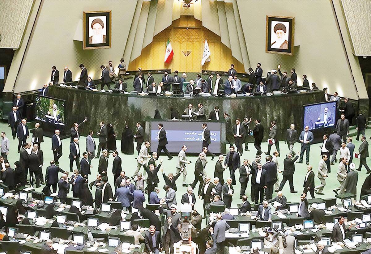 سکوت اکثریت مجلس انقلابی در برابر فساد چای دبش