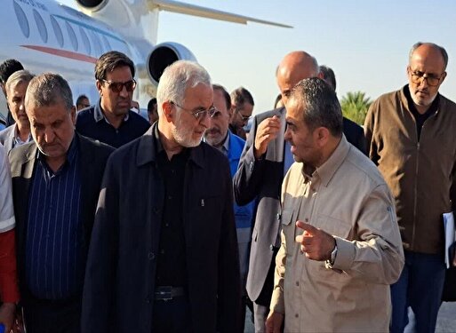 وزیر کشور گفت : تا پایان عملیات امداد و نجات، همه دستگاه ها به حالت آماده باش کامل هستند