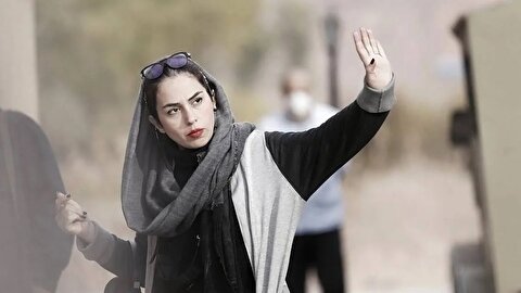 صداوسیما سریال تاسیان را به دلیل «وضعیت نامشخص صیانت» تینا پاکروان توقیف کرد