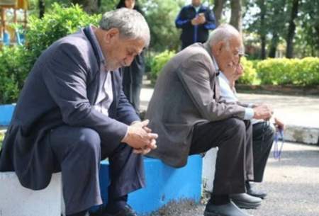 «گرانی دلار» کمر بازنشستگان را شکست