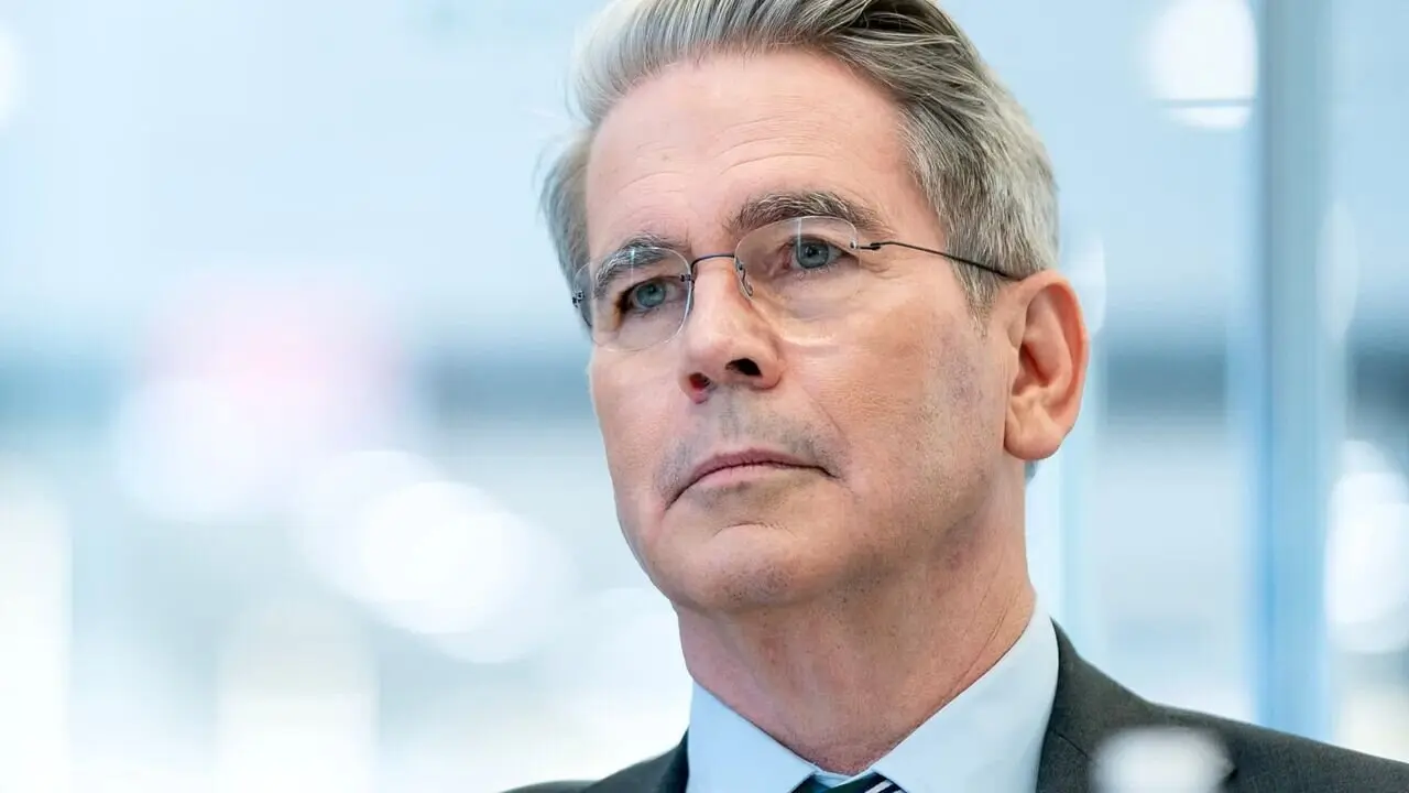 وزیر خزانهداری آمریکا :فقیر کردن مجدد ایران، آغاز سیاست تحریمی به روز شده ما خواهد بود