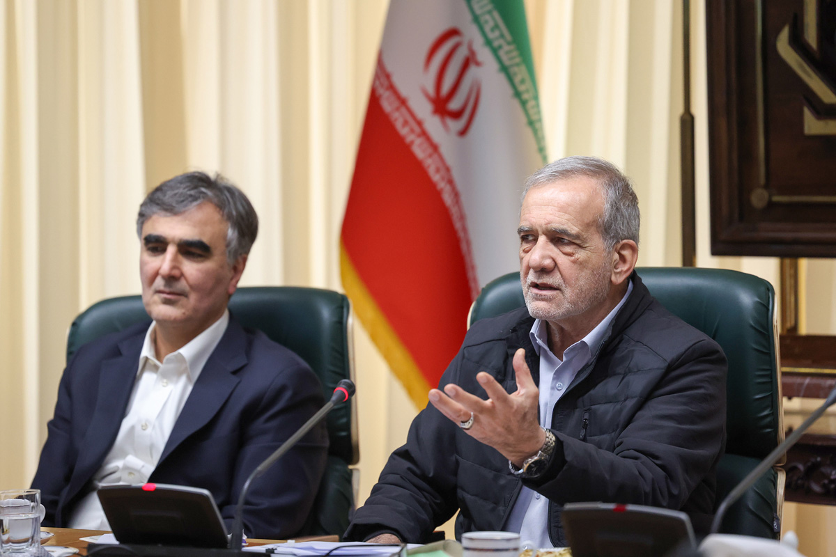 رئیس جمهور و رئیس بانک مرکزی به مجلس احضار می‌شوند