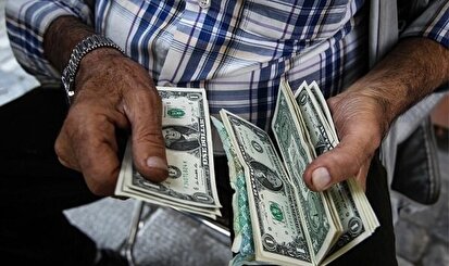تاثیر مذاکرات ایران و آمریکا بر بازار ارز؛ قیمت دلار کاهشی شد