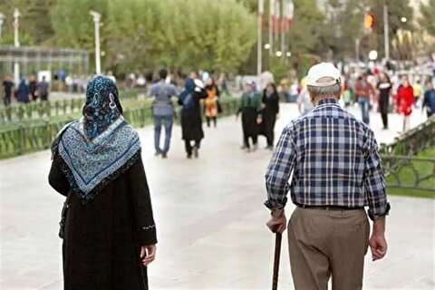 یک فعال صنفی: حداقل معیشت ۲۴ میلیون است اما حداقل بگیران ۱۰ میلیون می گیرند