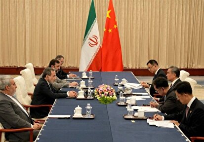 دیدار عراقچی با وانگیی/چین: آماده مساعدت در جهت جلوگیری از تشدید تنشها هستیم