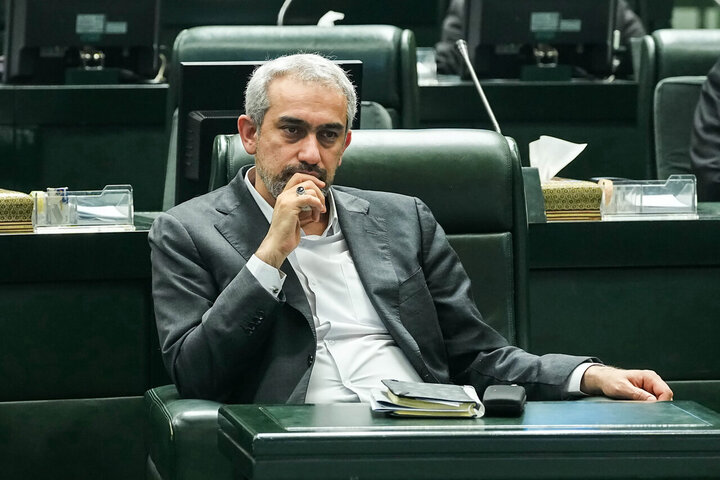 تاکید وزیر اقتصاد بر تقویت بنیانهای اقتصاد مقاومتی در سال ۱۴۰۵