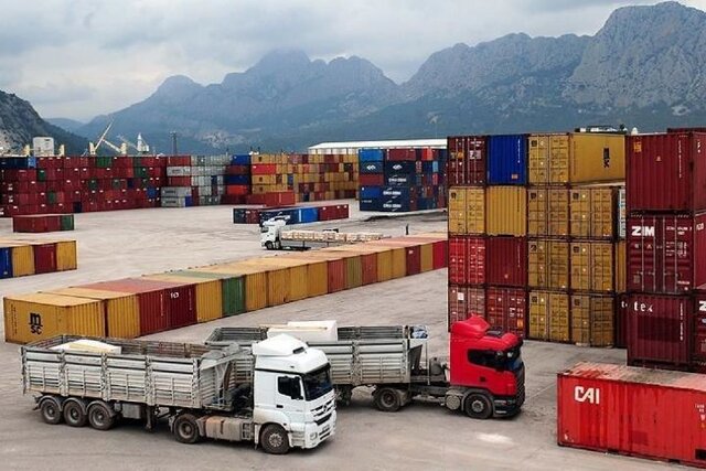 استقبال واردکنندگان از ترخیص فوری کالاها؛ واردات ۲.۲ میلیارد دلاری در ۲ هفته