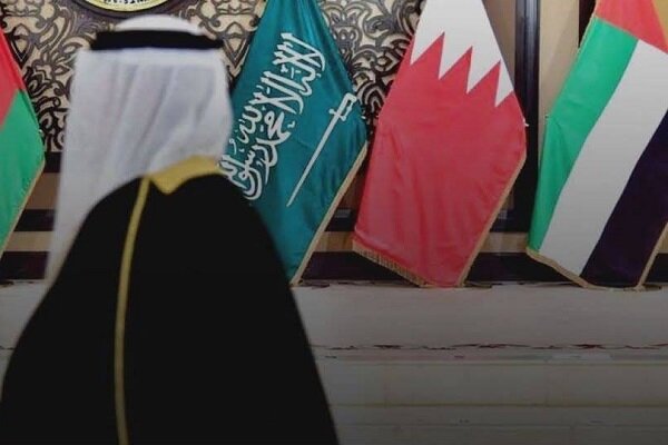 تلگراف فاش کرد؛ ضربه اقتصادی سنگین ترامپ به شیخ نشینان